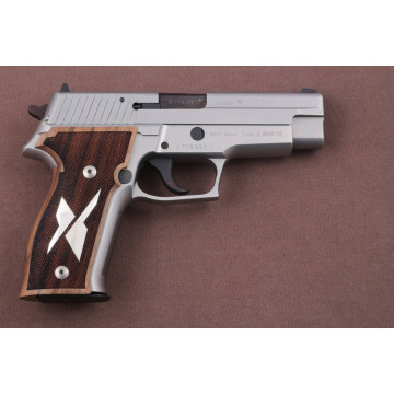 Sig Sauer P226 / P226 SL / P226 Sport / P226 Sport II / P226 Sport II SL / P226 Sport II SL PPC Wooden (Turkish Walnut) Silver Logo (Big) Handgun Grip