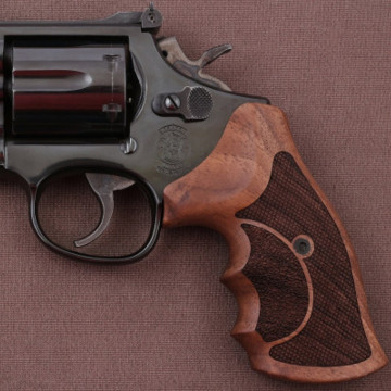 Smith Wesson N Frame Round Butt Wooden (Turkish Walnut) Handgun Grip