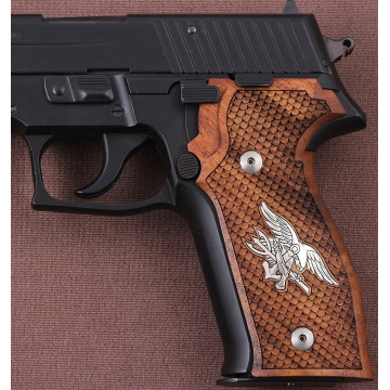 Sig Sauer P226 TAC Grips