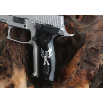 Sig Sauer P226 TAC Grips